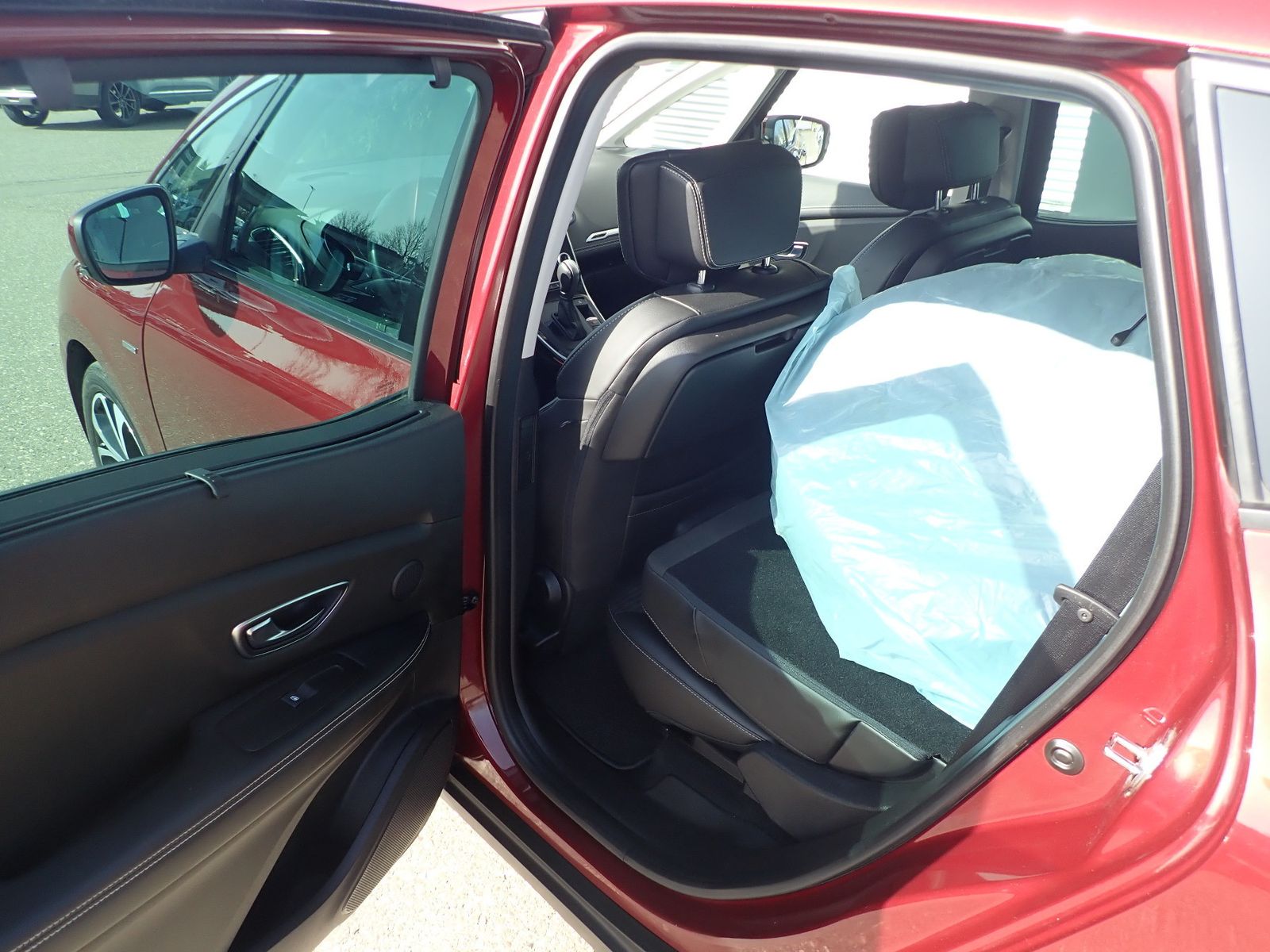 Fahrzeugabbildung Renault Scenic IV BOSE Edition dCi 160