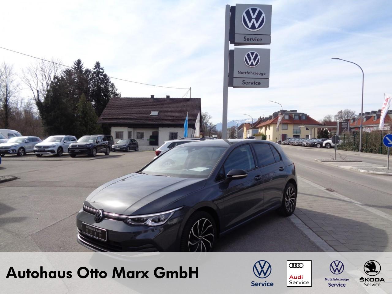 Volkswagen Golf VIII 1,5 eTSI DSG Active (LED+RearView+Navi