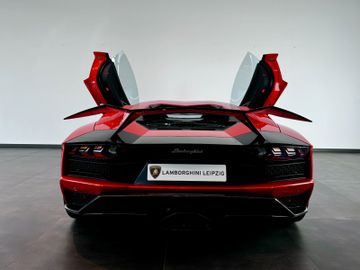 Lamborghini Aventador S Coupé Sofort verfügbar!, V12 6.5l