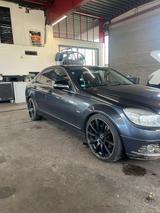 Mercedes-Benz Mercedes C350 W204  306 PS   Top gepfleg... - Mercedes-Benz C 350 in Bonn
