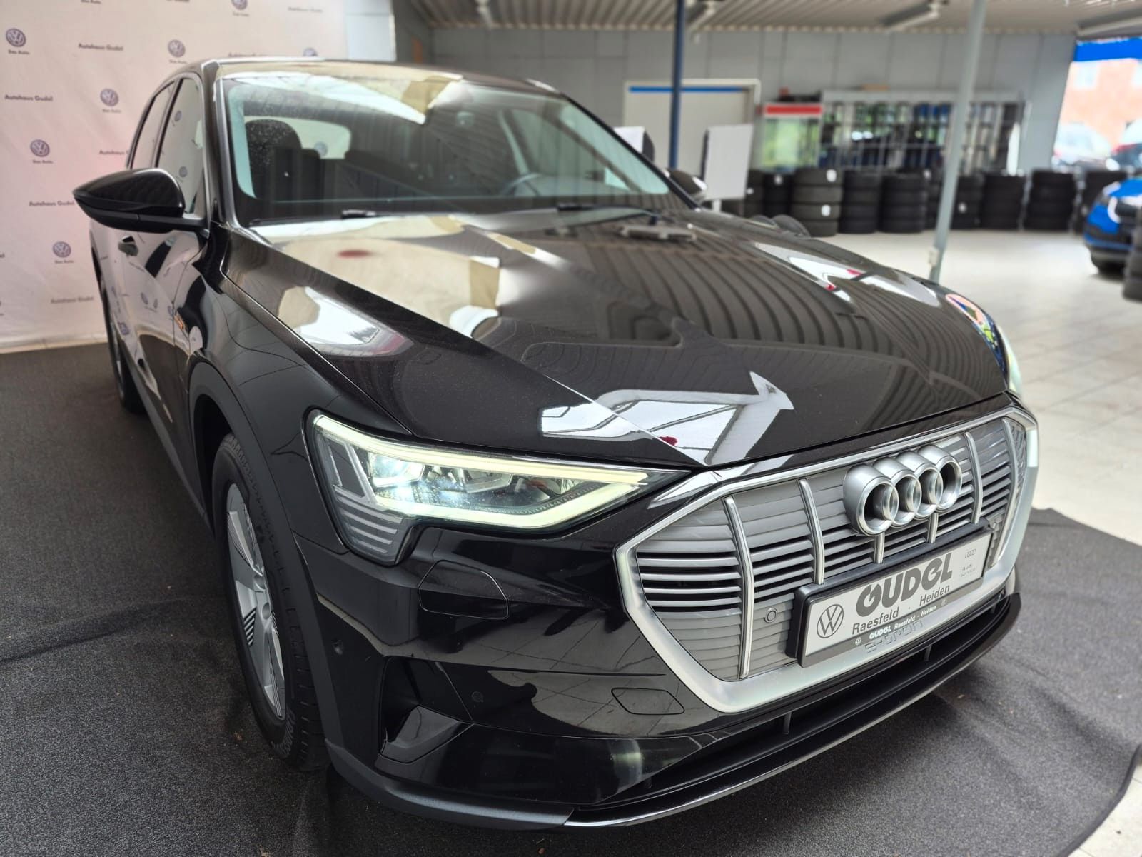 Audi e-tron 55 quattro basis 95kWh Kamera Sitzh. GRA imagem 2