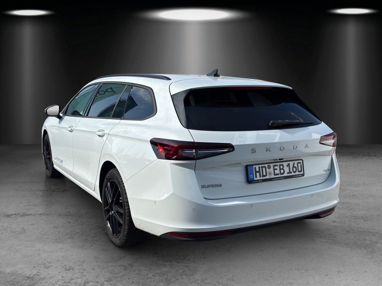 Fahrzeugabbildung SKODA Superb Combi Selection 2,0 TDI 142 kW DSG 4x4