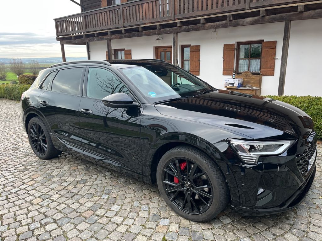 Audi Q8 e-tron