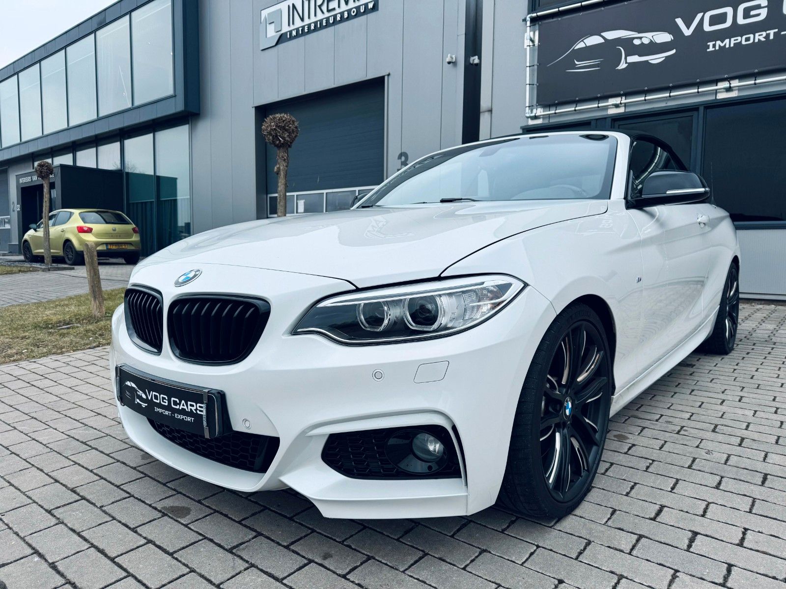 BMW 220