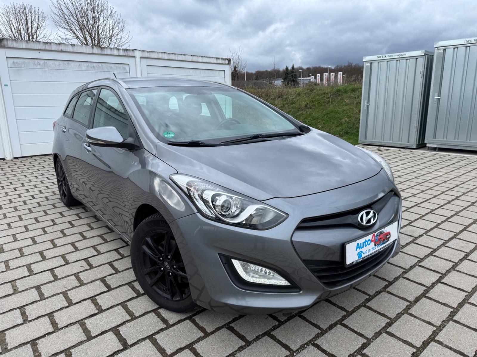 Hyundai i30 cw FIFA World Cup Edition Navi Kamera pdc