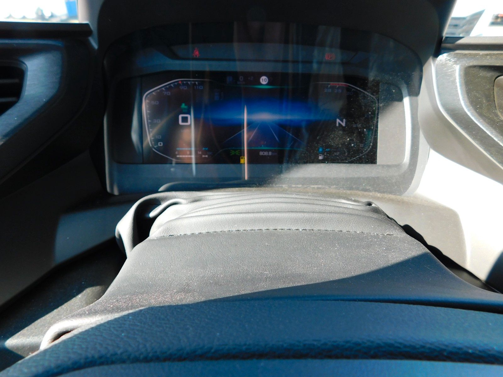 Fahrzeugabbildung Iveco S-Way AS440S50T/P mit ADR Ausstattung Klasse AT