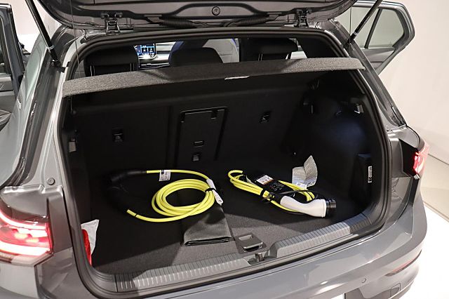 Golf GTE 1.5 DSG BlackStyle AHK Winterr. PANO KA