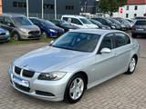 BMW 325i Lim. 3.0l *XENON*TEMPOMAT*AHK*AUTOMATIK* - BMW 325 aus 2008