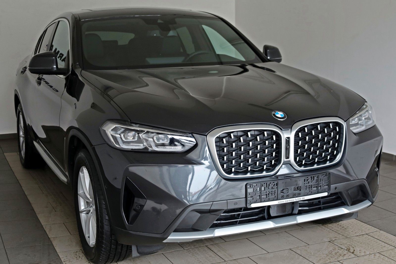 Fahrzeugabbildung BMW X4 xDrive 30 i, Leder,360Kamera,HUD,ACC,Panorama