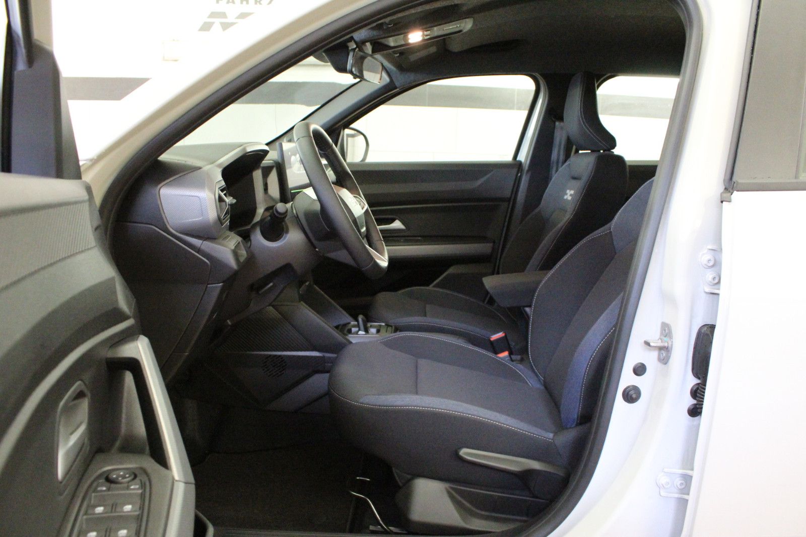 Fahrzeugabbildung Dacia Duster hybrid 155 Expression*Winterpaket*