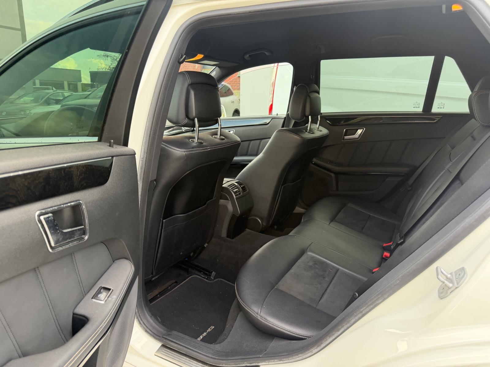 Mercedes-Benz E200 2012 — photo 8