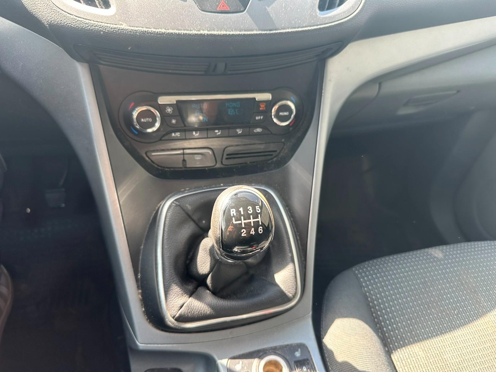 Ford Grand C-MAX 2011 — photo 10