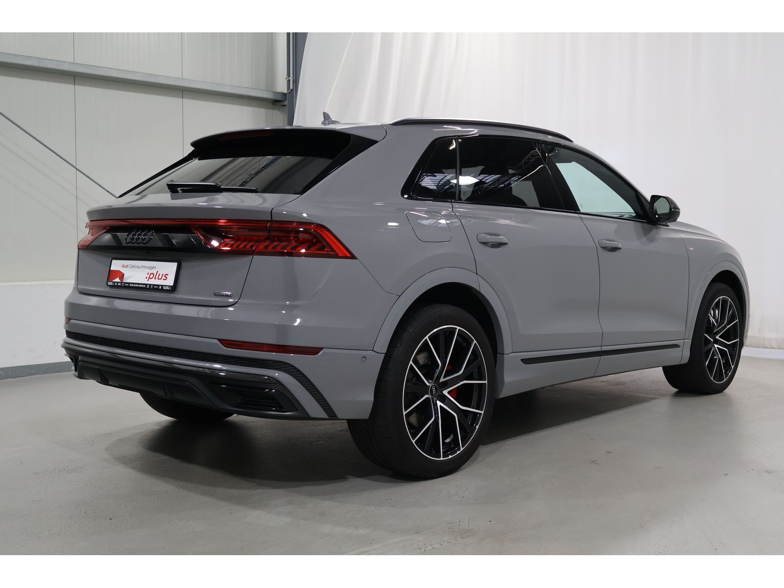 Audi Q8 50 TDI quattro competition plus B&O Pano Matr foto 4