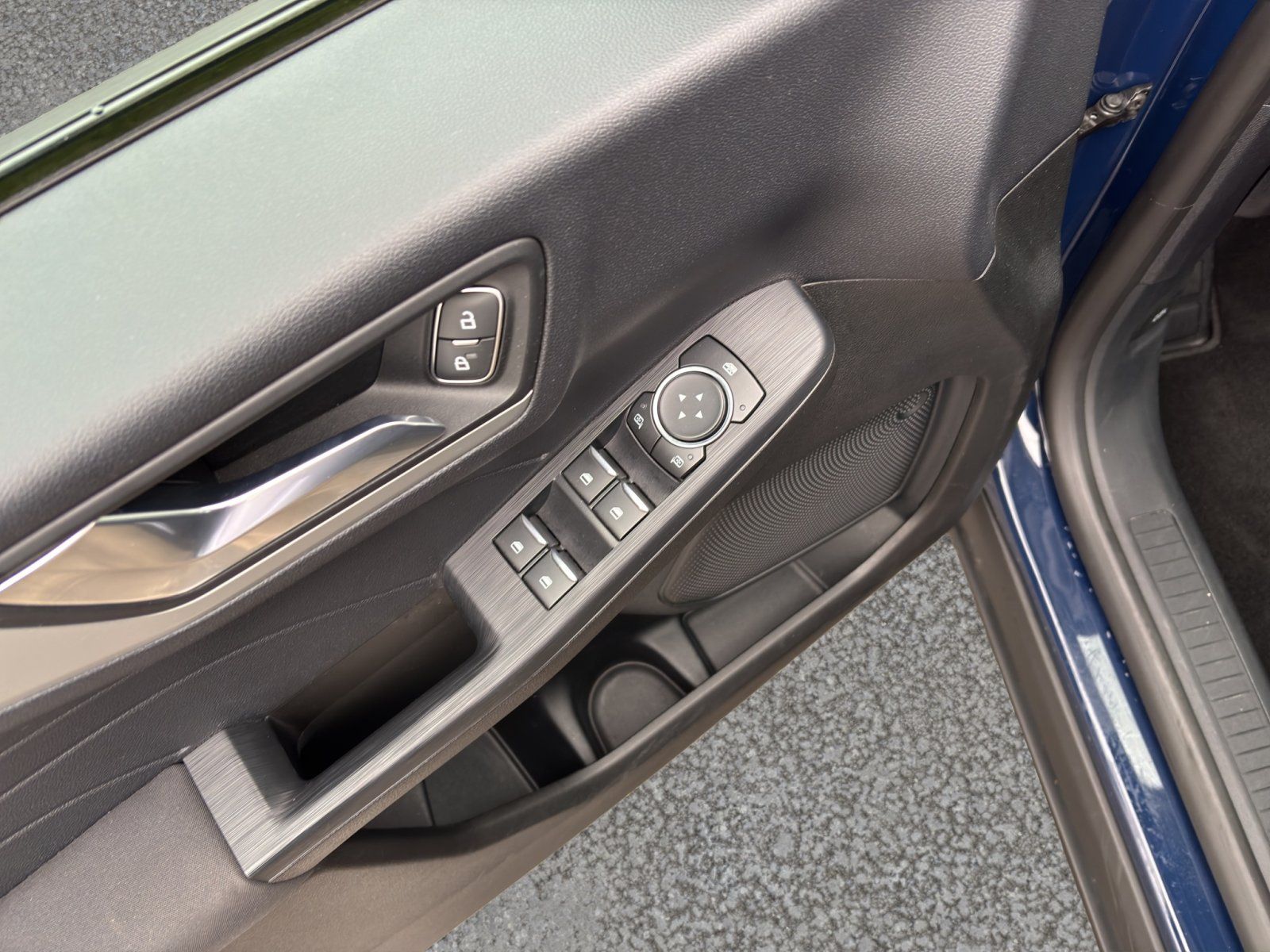 Fahrzeugabbildung Ford Kuga Plug-In Hybrid Cool & Connect