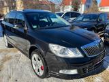 Skoda Octavia 1.8 Combi Elegance 4X4 |Leder|Xenon|AHK - Skoda Octavia mit Benzin-Antrieb: Allradantrieb