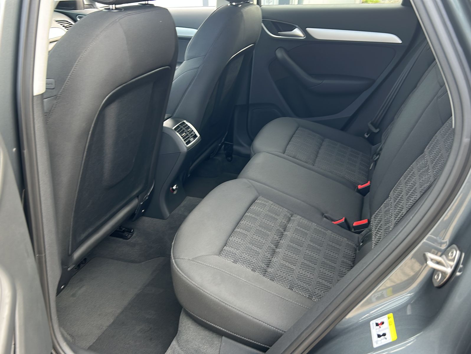 Fahrzeugabbildung Audi Q3 2,0 TFSI sport quattro