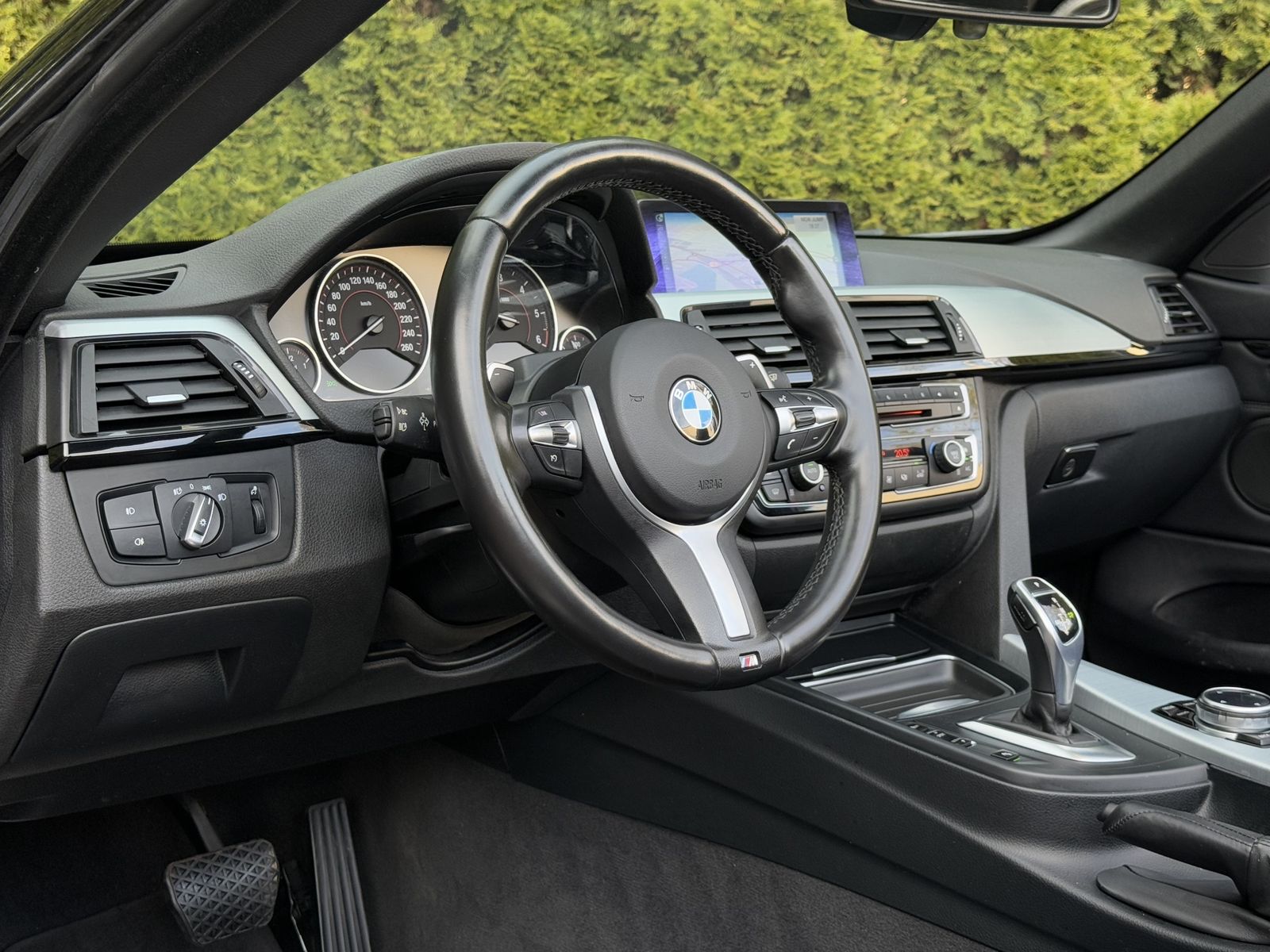 Fahrzeugabbildung BMW 420 d Cabrio M Sport Aut. XEN+SHZ+KAM+NAV+LEDER+