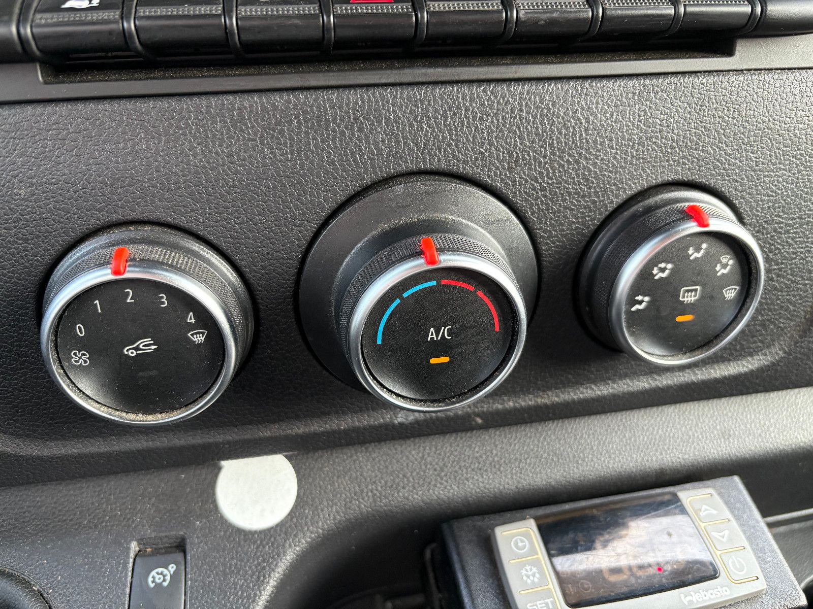 Fahrzeugabbildung Renault Master III Kasten L3H2 HKa 3,5t/KÜHLWAGEN/3-SITZ