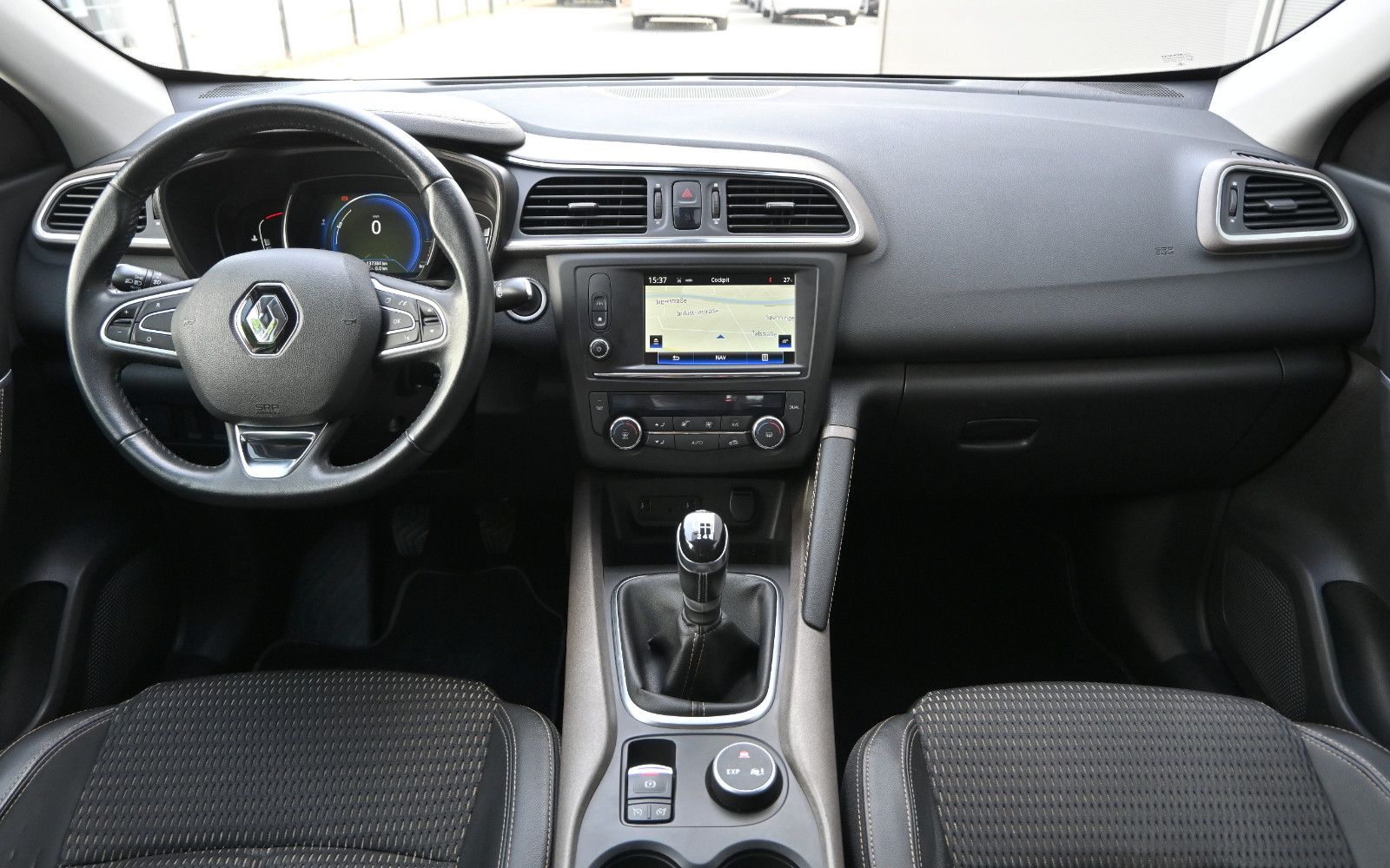 Fahrzeugabbildung Renault Kadjar ENERGY 1,2 TCe 130 XMOD °AHK°NAVI°KEYLESS