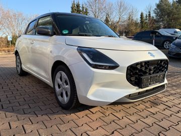 Bild 3 Suzuki Swift 1.2 Dualjet Hybrid 61 kW Club