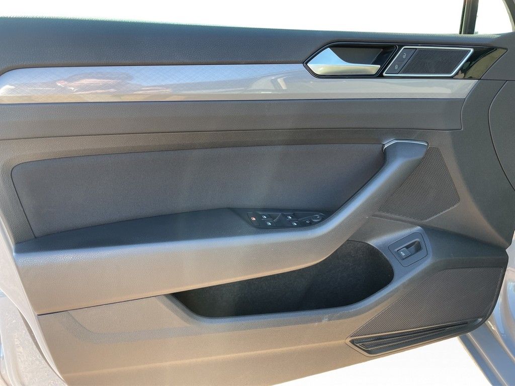 Volkswagen Passat Variant - Bild 12