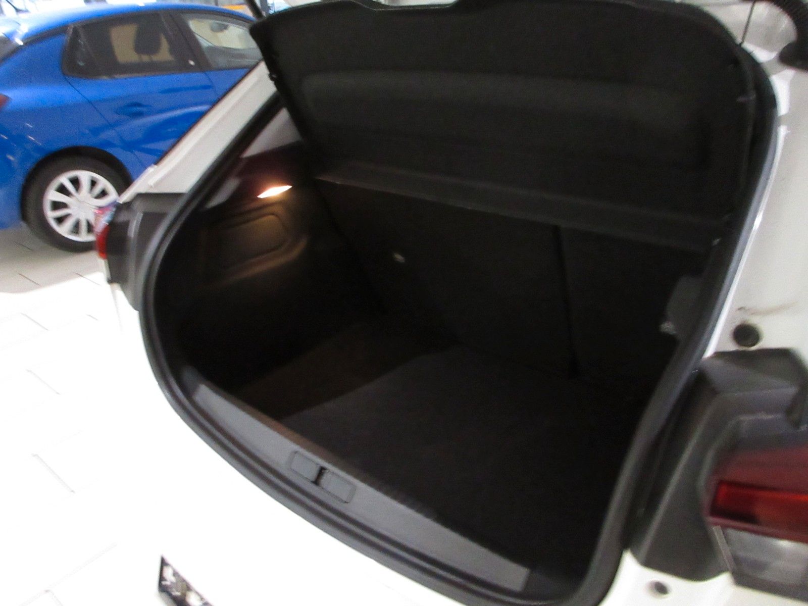 Fahrzeugabbildung Opel Corsa F Edition 1.2T NAVI/PDC/ALU/TEMPO