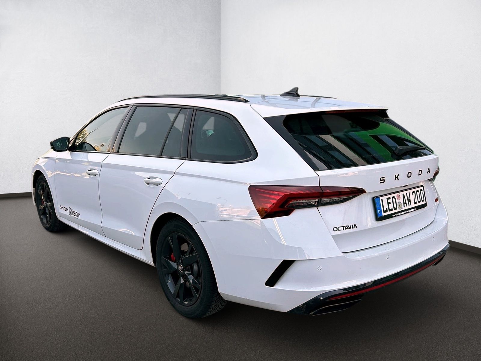 Skoda OCTAVIA COMBI 2.0 TSI DSG RS Panodach AHK Navi foto 12
