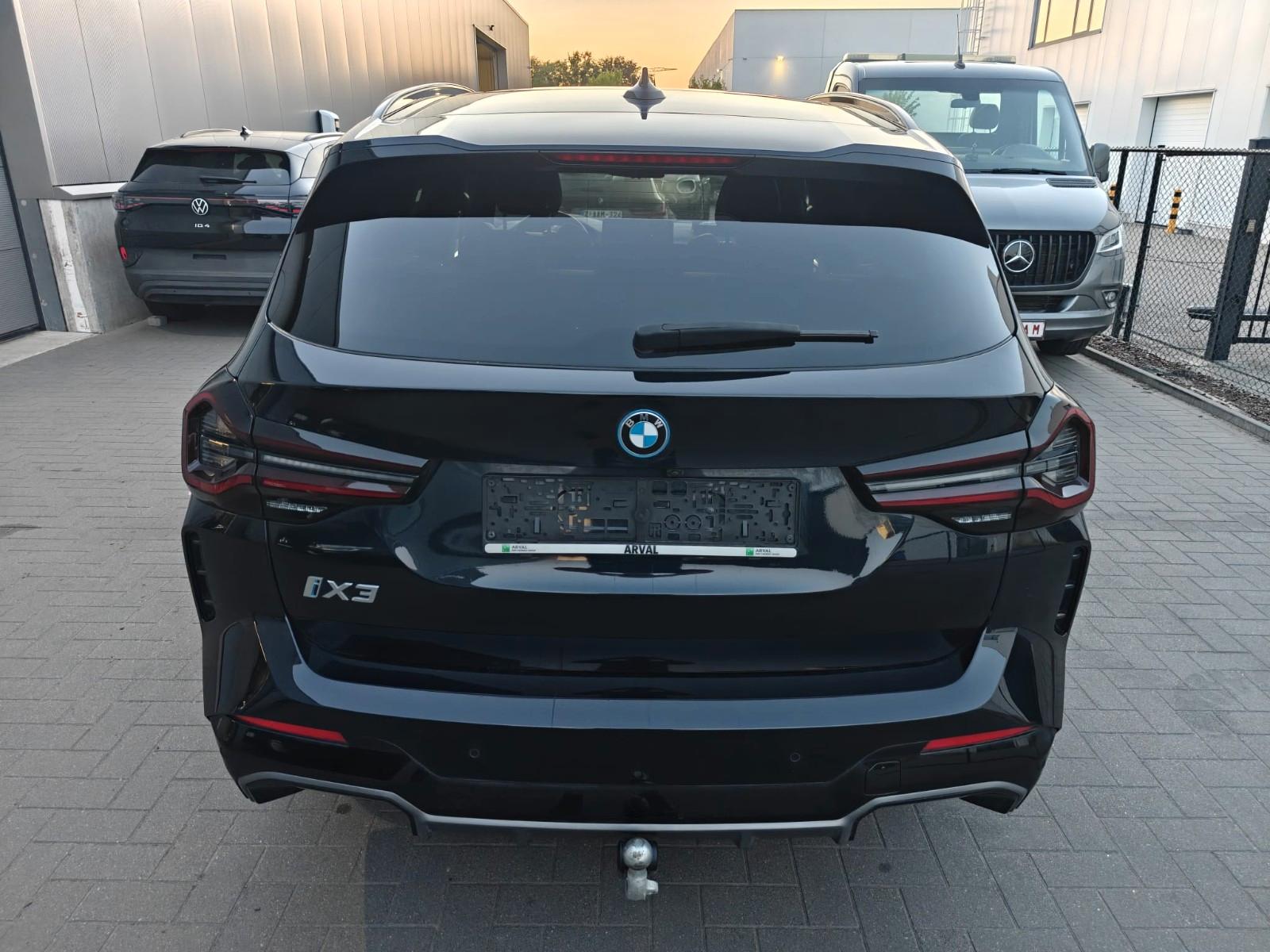 BMW iX3 210KW /286PS M-PAKET PANO LEDER