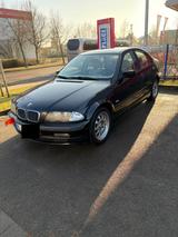BMW 318i E46 schwarz - guter Zustand- Export möglich - BMW 318 aus 2000: 318i E46