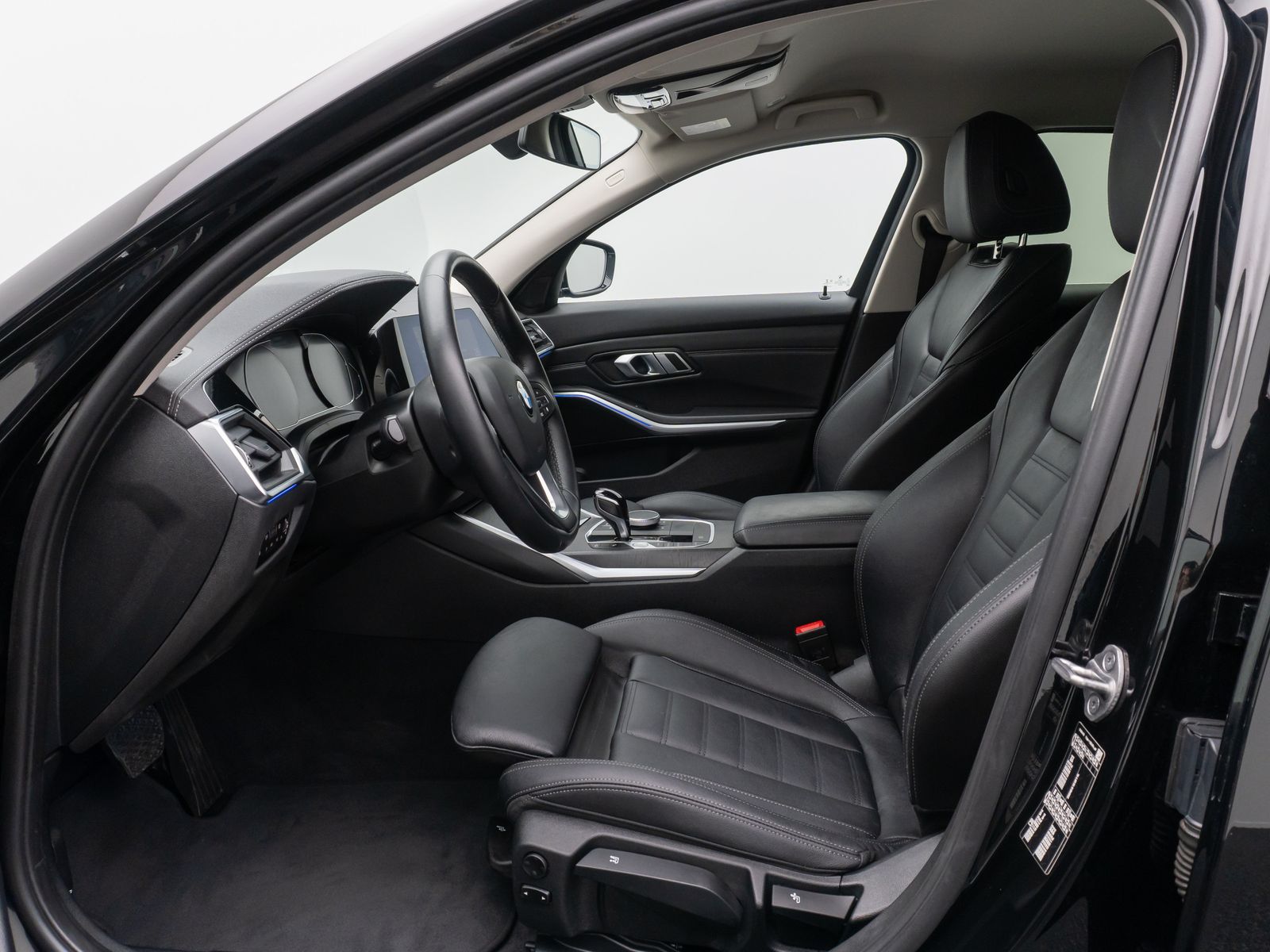 Fahrzeugabbildung BMW 320d Luxury Line DAB Leder Komfort HiFi Sport