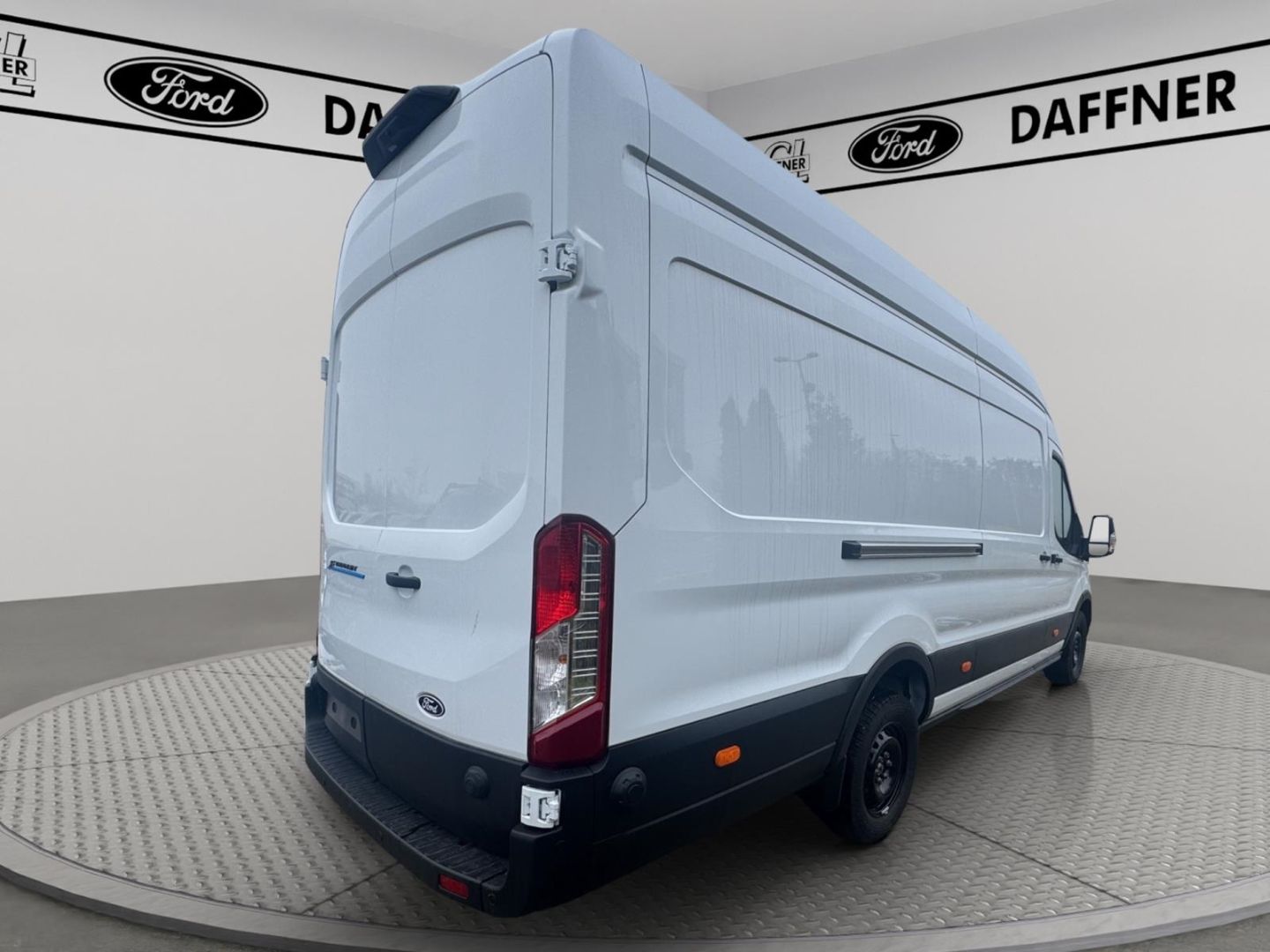 Fahrzeugabbildung Ford Transit Kasten E 390 L4 Trend 68,0 kWh Heckantri