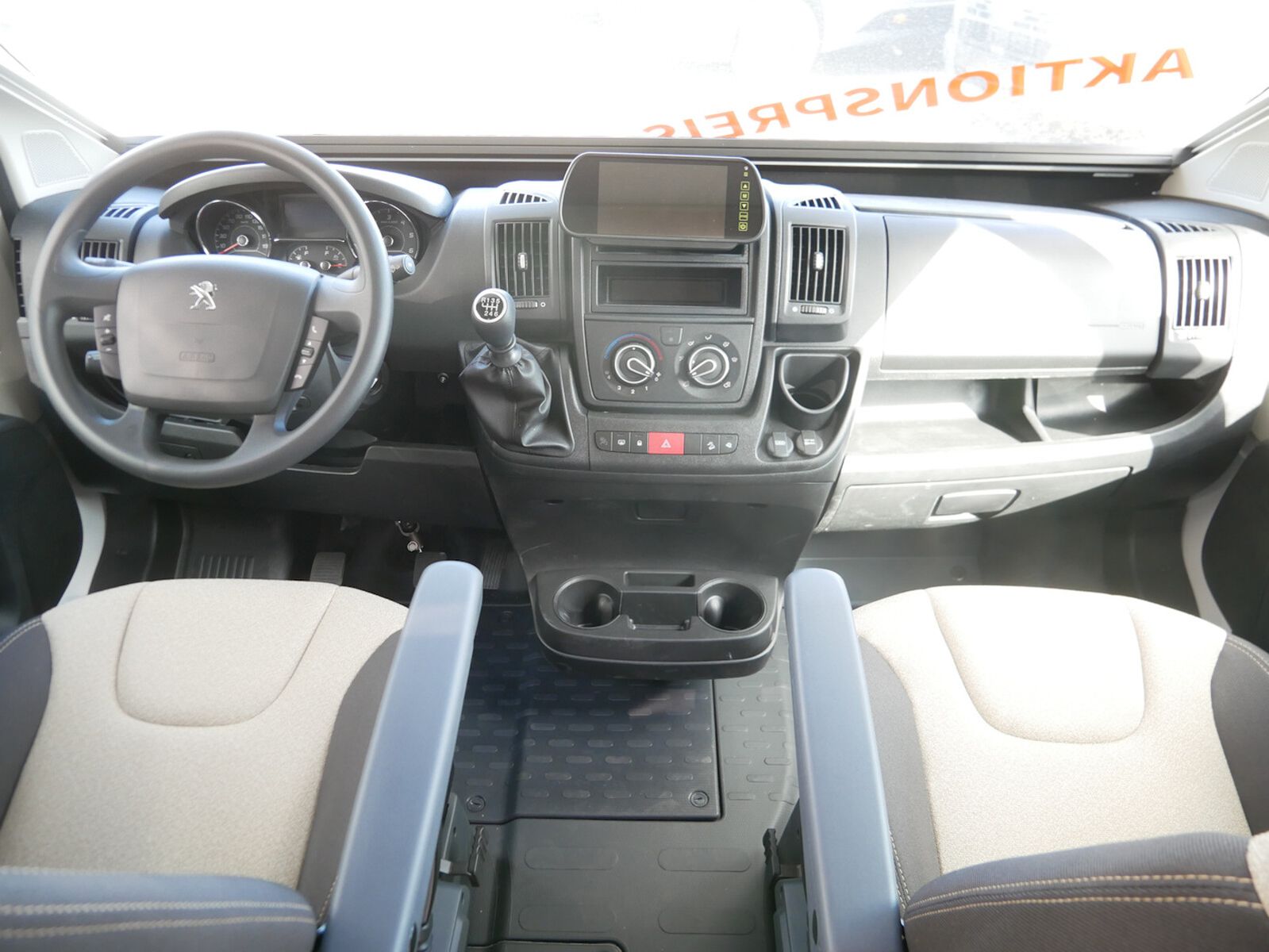 Fahrzeugabbildung Forster A FA699DVB 10970,- EUR Sondernachlass / 165 PS