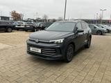 Volkswagen Tiguan 2.0 TDI DSG Elegance IQ.Light / ACC / AHK - VW Tiguan Gebrauchtwagen in Münster