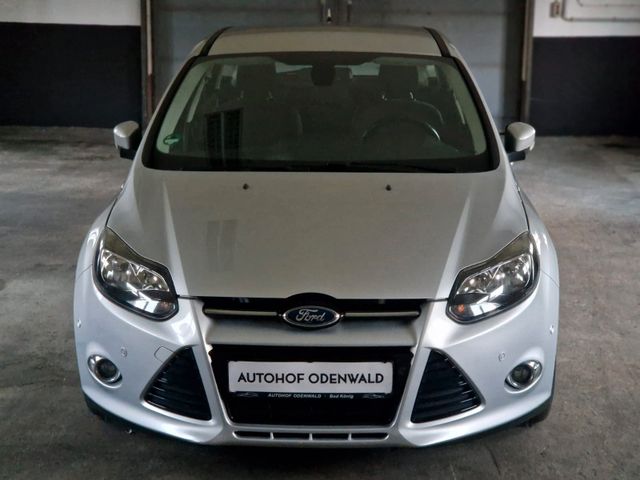 Ford Focus Titanium*ParkAssist.*Klimaaut.*Lichtpak.