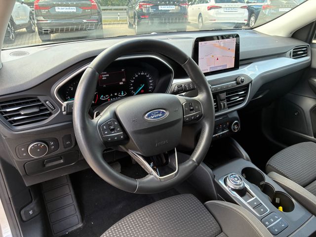 Fahrzeugabbildung Ford Focus 2,0 EcoBlue Turnier >AHK/Standheiz/PANO