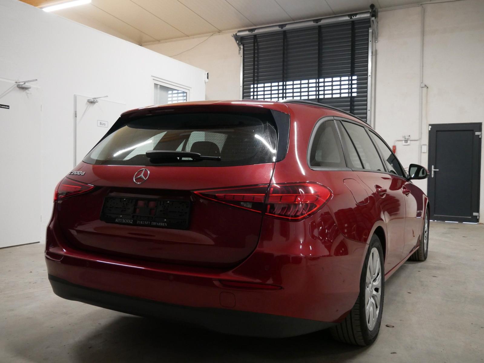 Mercedes-Benz C 200 T d LED R-KAM NAVI TOTW SPUR EKLAPPE CPLAY