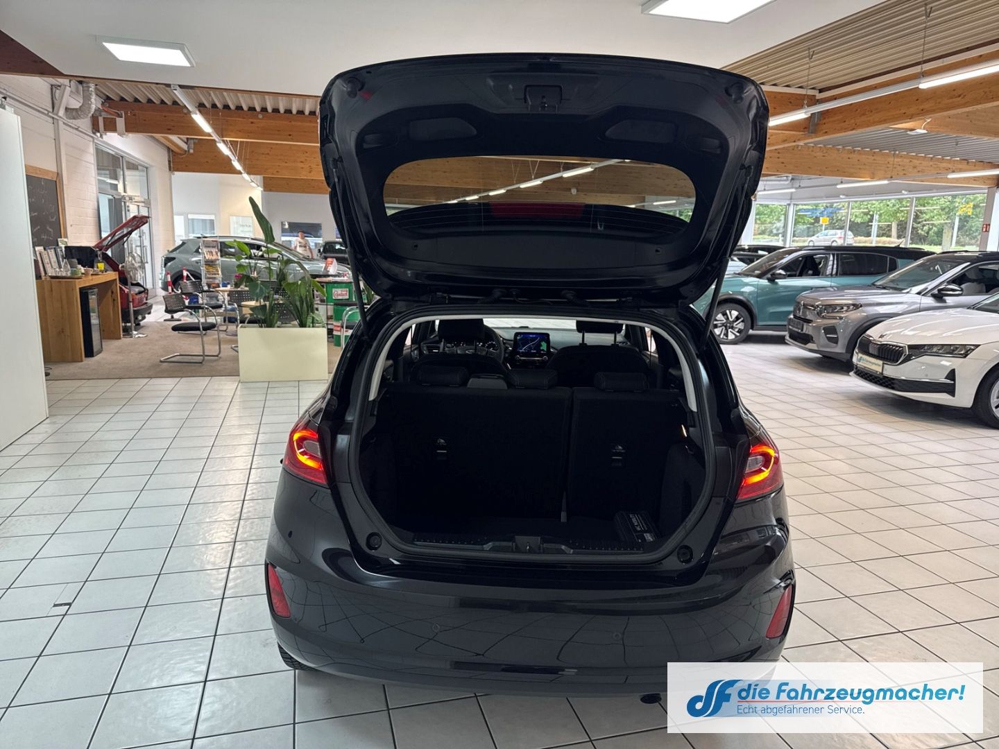 Fahrzeugabbildung Ford Fiesta Titanium X Navi LED Blendfreies Fernl. Ku