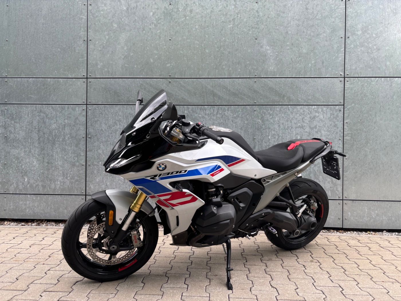 Fahrzeugabbildung BMW R 1300 RS Performance