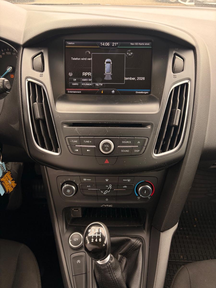 Ford Focus 2015 — photo 12