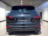Porsche Cayenne S Diesel Platinum Edition  APPROV  10/27 - Porsche Cayenne S-Platinum-Edition
