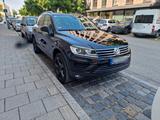 Volkswagen Touareg 3.0 V6 TDI SCR Tiptr. Terrain Tech - - VW Touareg Gebrauchtwagen in München