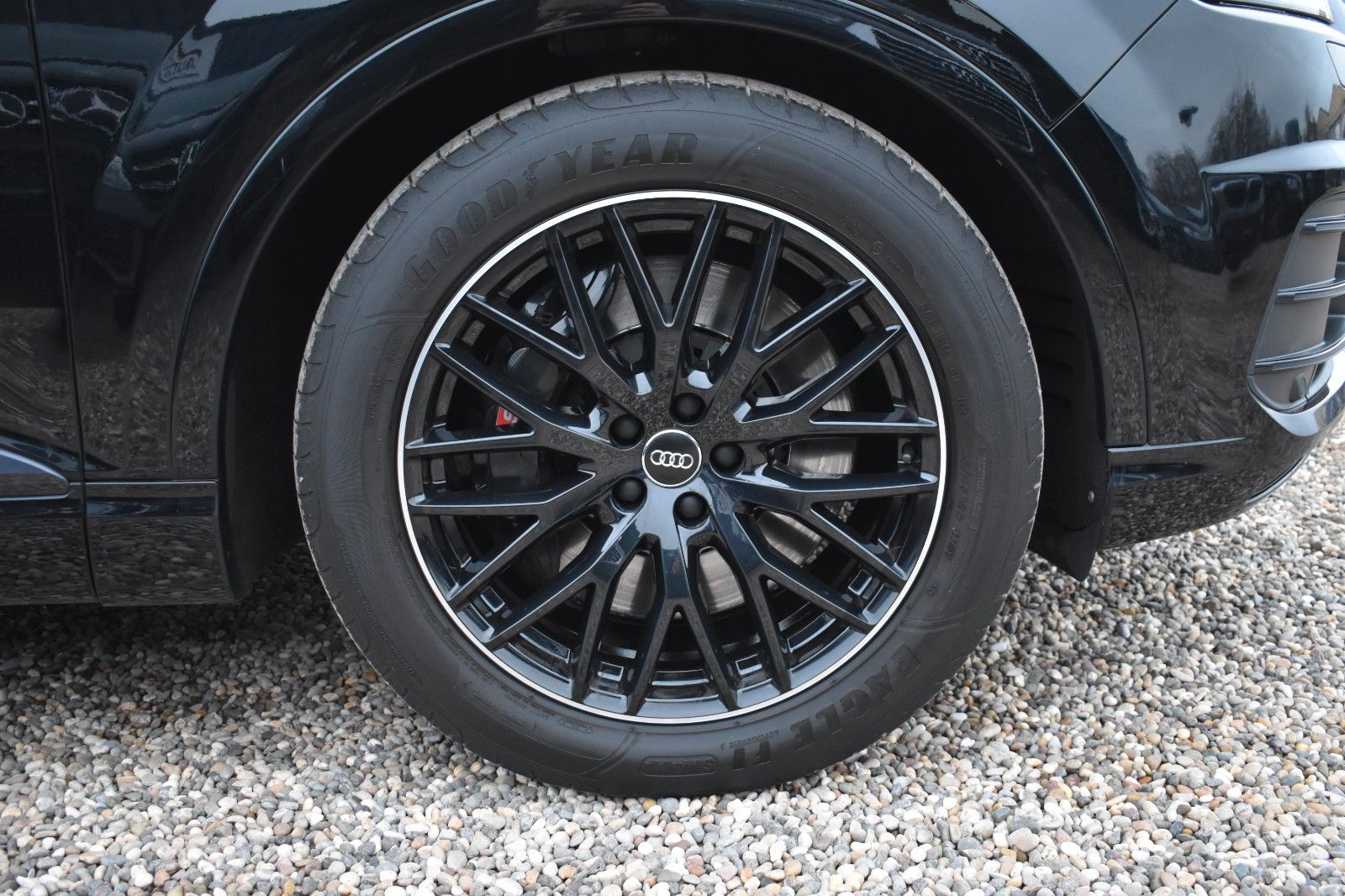 Fahrzeugabbildung Audi SQ7 4.0 TDI V8 quattro HUD Matrix Bose