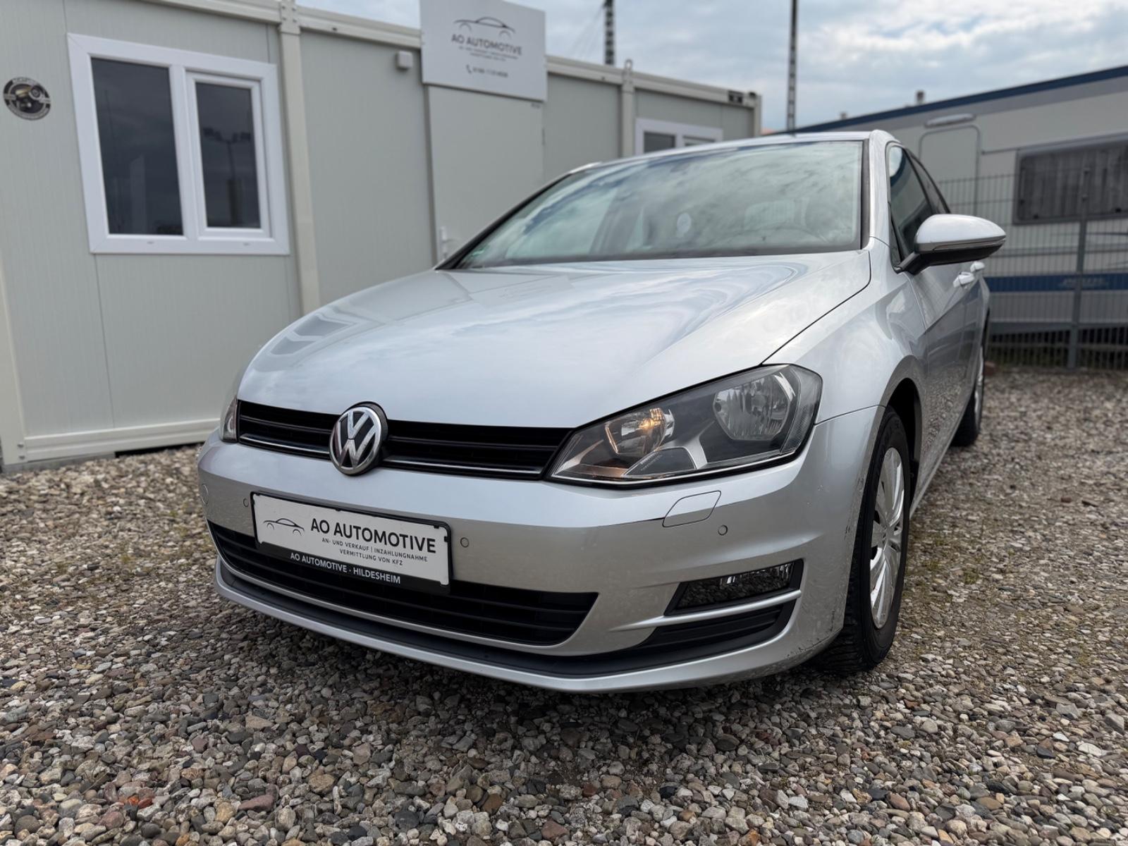 Volkswagen Golf VII Lim. BMT *KLIMAAUT.*SHZ*PDC*5-TÜRER*