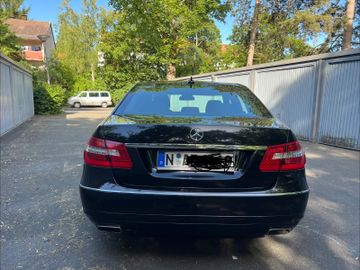 Mercedes E 200 - 5