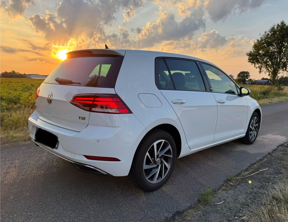 Image of Volkswagen Golf