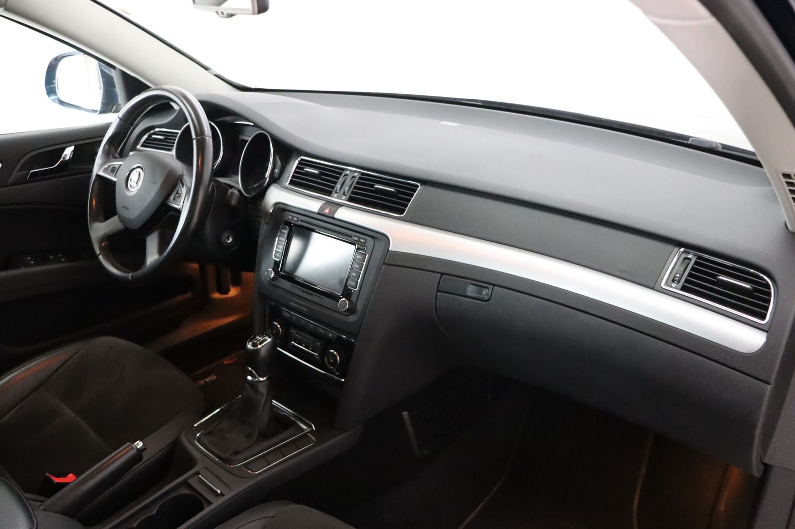 Fahrzeugabbildung SKODA Superb * Memory * Alcantara * PDC