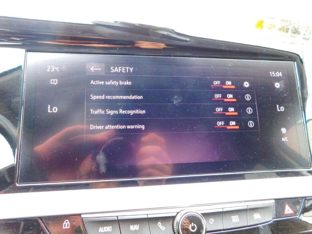 Opel Grandland Elegance Plug-in-Hybrid Lenkrad-HZG AC, миниатюра 22