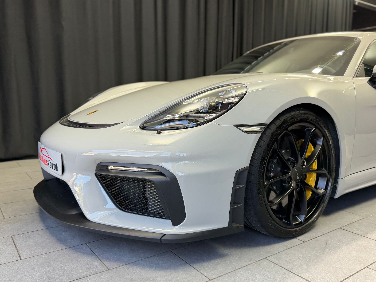 Fahrzeugabbildung Porsche Cayman GT4|918 SCHALENSITZE|PCCB|1.HAND|SCHALTER
