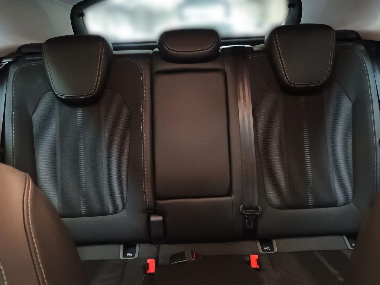Fahrzeugabbildung Opel Grandland 1.2T GS Line - SONDERANGEBOT