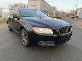 Volvo V70 Summum 2.4l D5 Schiebed. AHK Navi SHZ Leder - Volvo V70: Summum